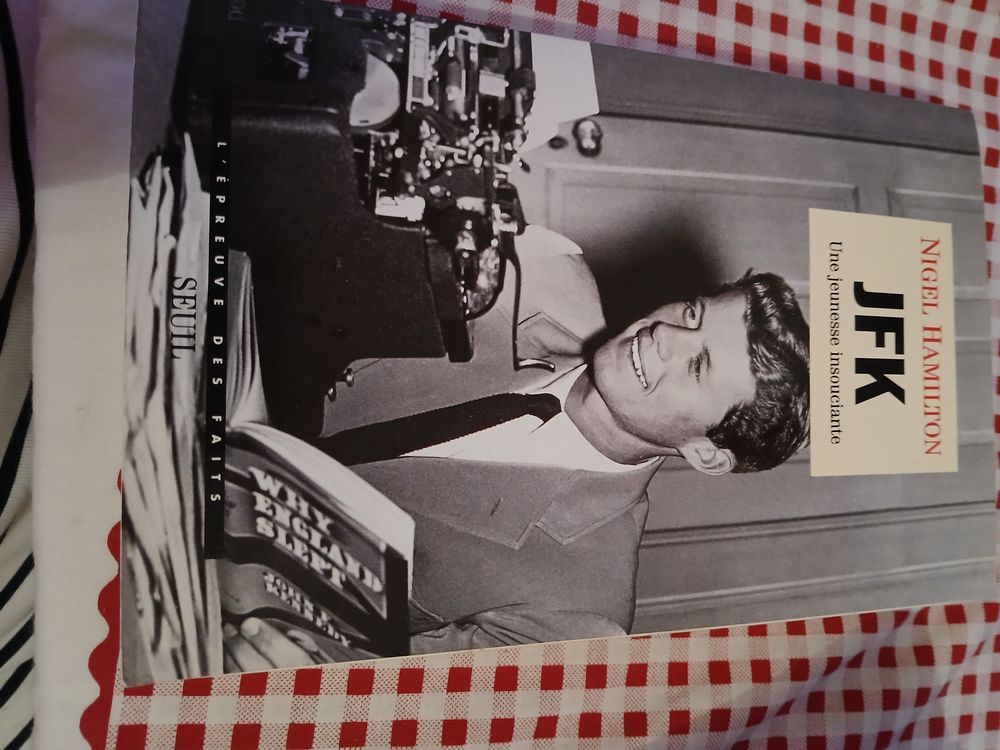 LIVRE JFK
UNE JEUNESSE INSOUCIANTE
10 Triel-sur-Seine (78)