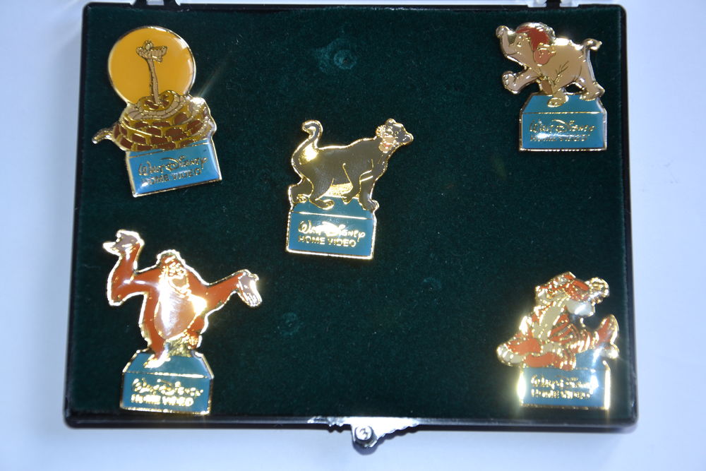 Pin's le livre de la jungle 15 Bonni�res (60)