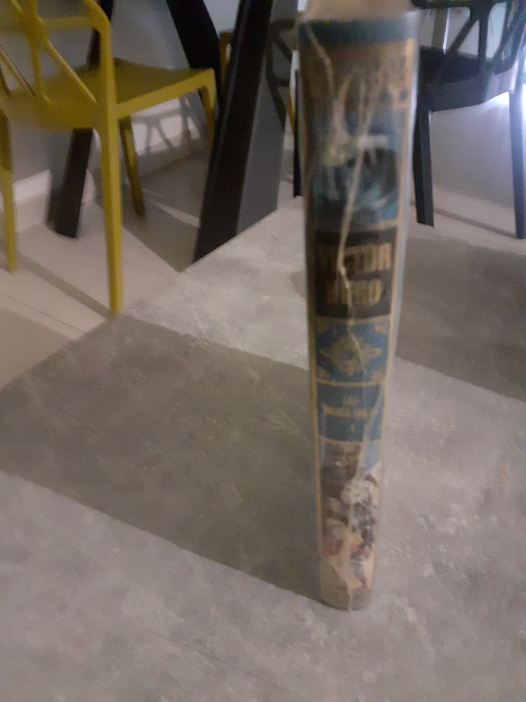 LIVRE NEUF LES MISERABLES 8 Mont�limar (26)