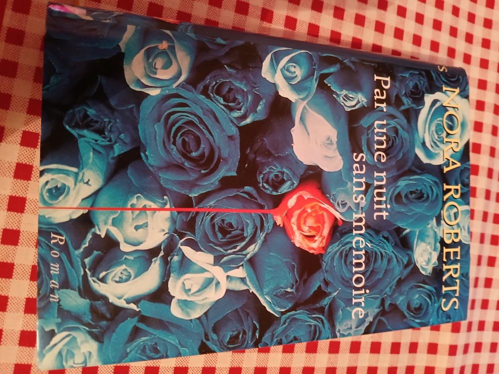 LIVRE PAR UNE NUIT SANS M�MOIRE 8 Triel-sur-Seine (78)