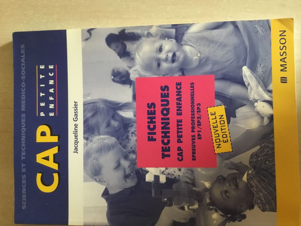 Livre cap petite enfance 2 Lyon 3 (69)