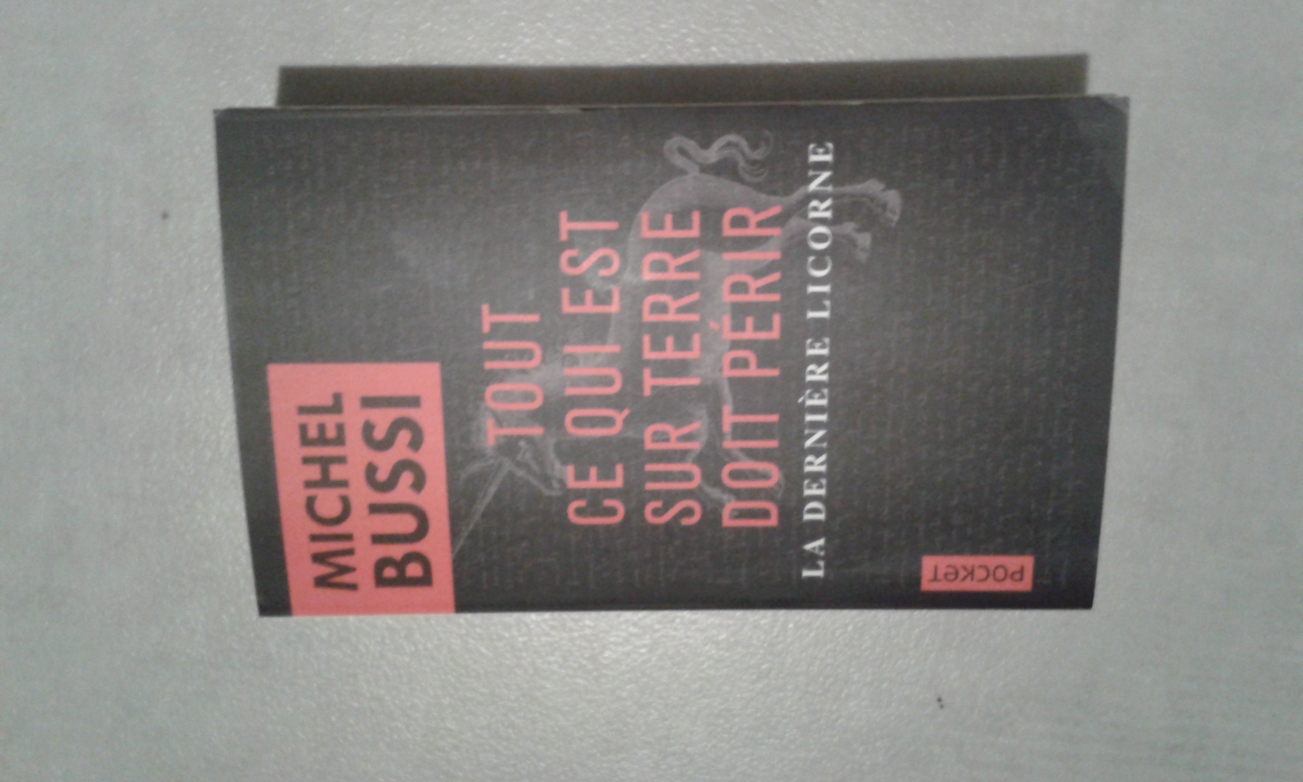 Livre de poche  Tout ce qui est sur terre doit p�rir  4 Le Blanc-Mesnil (93)