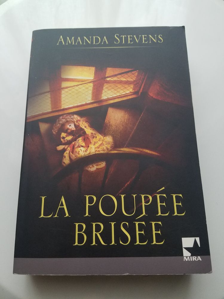 Livre  La poup�e bris�e  au format broch� 2008 bon �tat 4 Metz (57)
