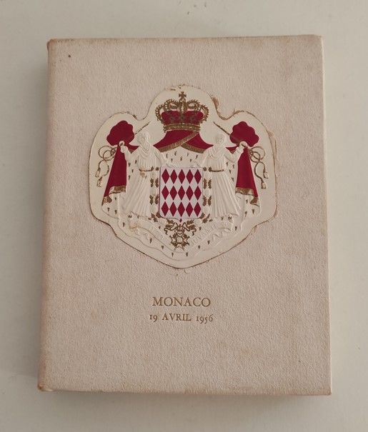 Livre sur La Principaut� de MONACO 19 avril 1956 12 Metz (57)