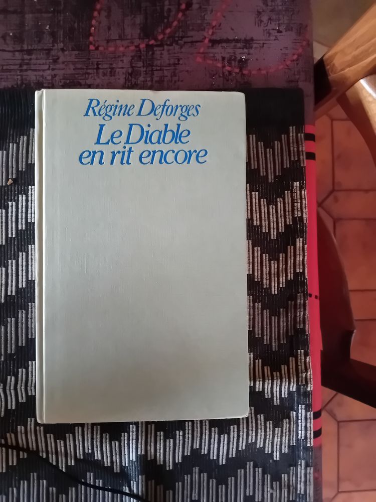 LIVRE REGINE DEFORGES 1985 1 Chaumont (52)