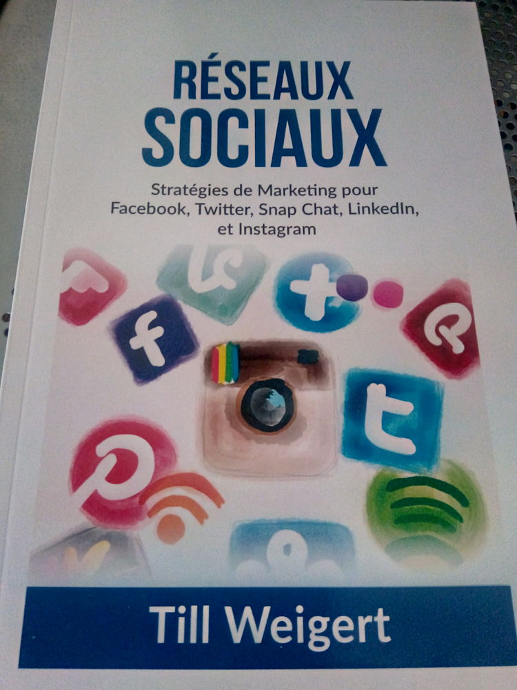 livre   r�seaux sociaux  5 Saint-R�my (01)