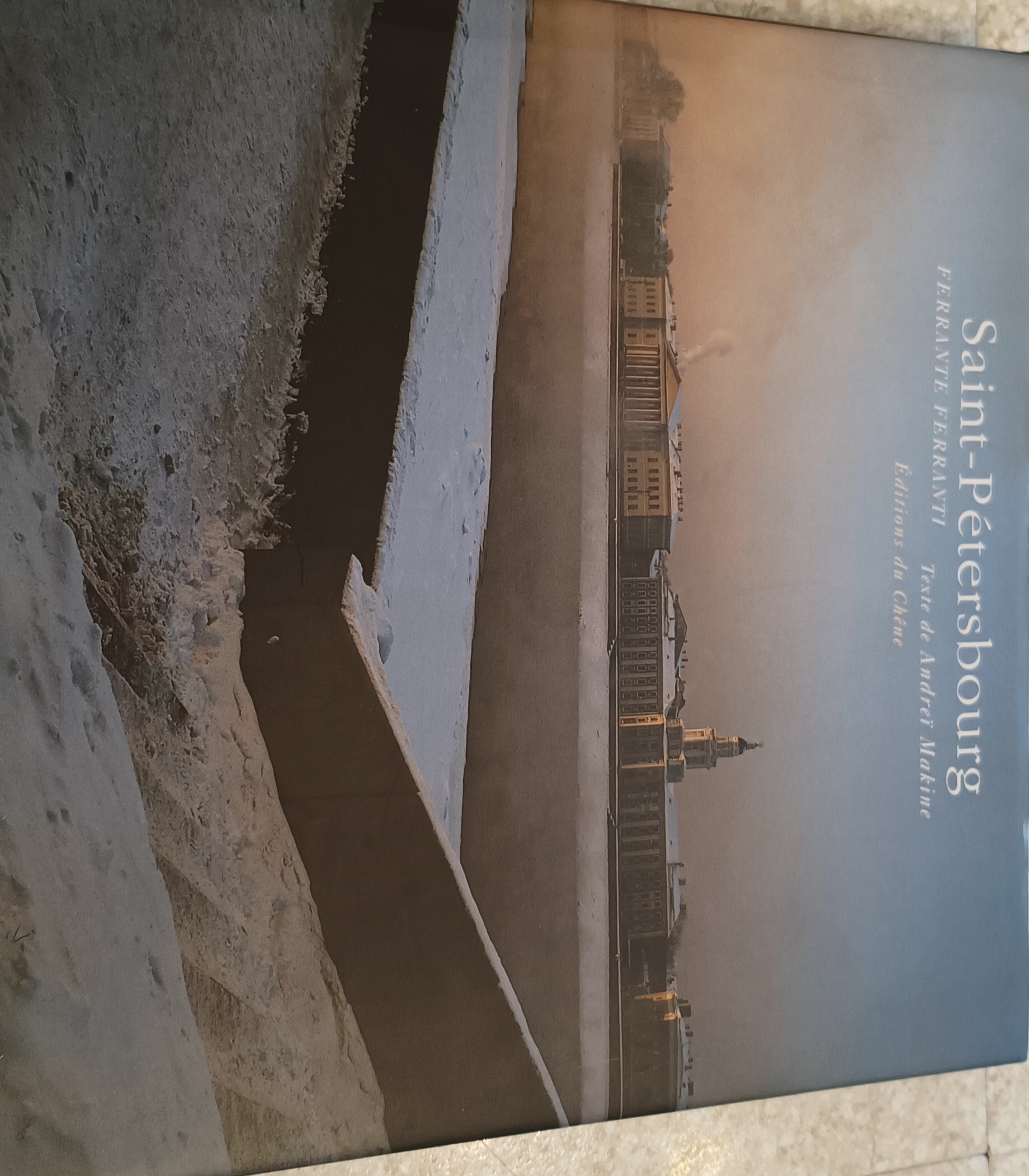 LIVRE SAINT-PETERBOURG 7 Lyon 6 (69)