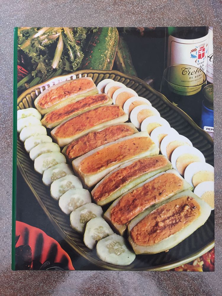 Livre : Les salades et les hors-d'oeuvre 6 N�mes (30)