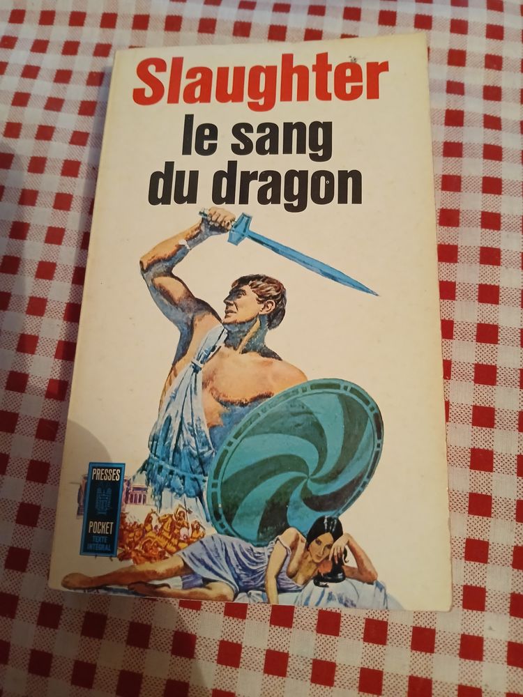 LIVRE LE SANG DU DRAGON
PRESSES POCKET
N� 730
3 Triel-sur-Seine (78)