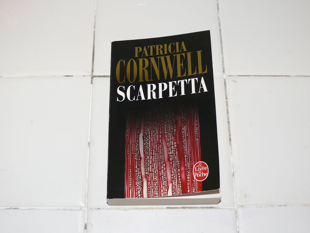 Livre :  Scarpetta  2 Saintes (17)
