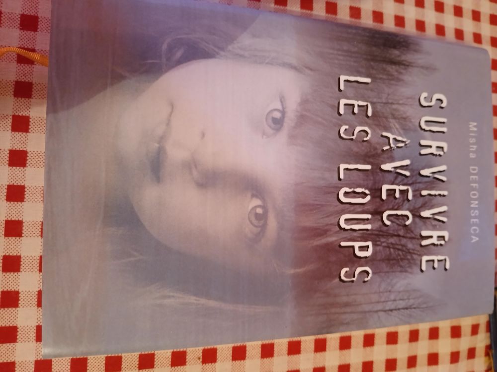 LIVRE SURVIVRE AVEC LES LOUPS 8 Triel-sur-Seine (78)