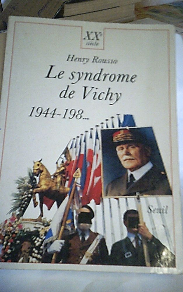 livre .   Le  Syndrome  de  Vichy  . 1944 - 198... 10 Nontron (24)