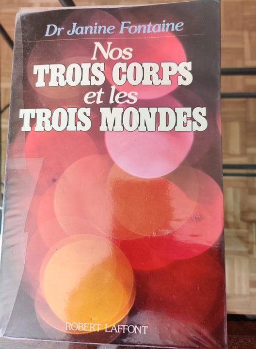 livre Nos Trois corps et les trois mondes 2 Marseille 10 (13)