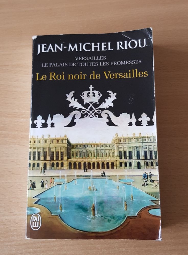 livre Versailles, Le Palais De Toutes Les Promesses - riou 2 Carnon Plage (34)