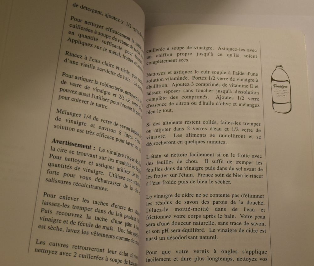 Le Livre du Vinaigre - Emily Tracker 1995 5 Roissy-en-Brie (77)