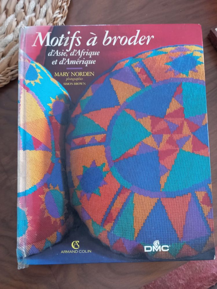 Livres de broderie 15 Montbeton (82)