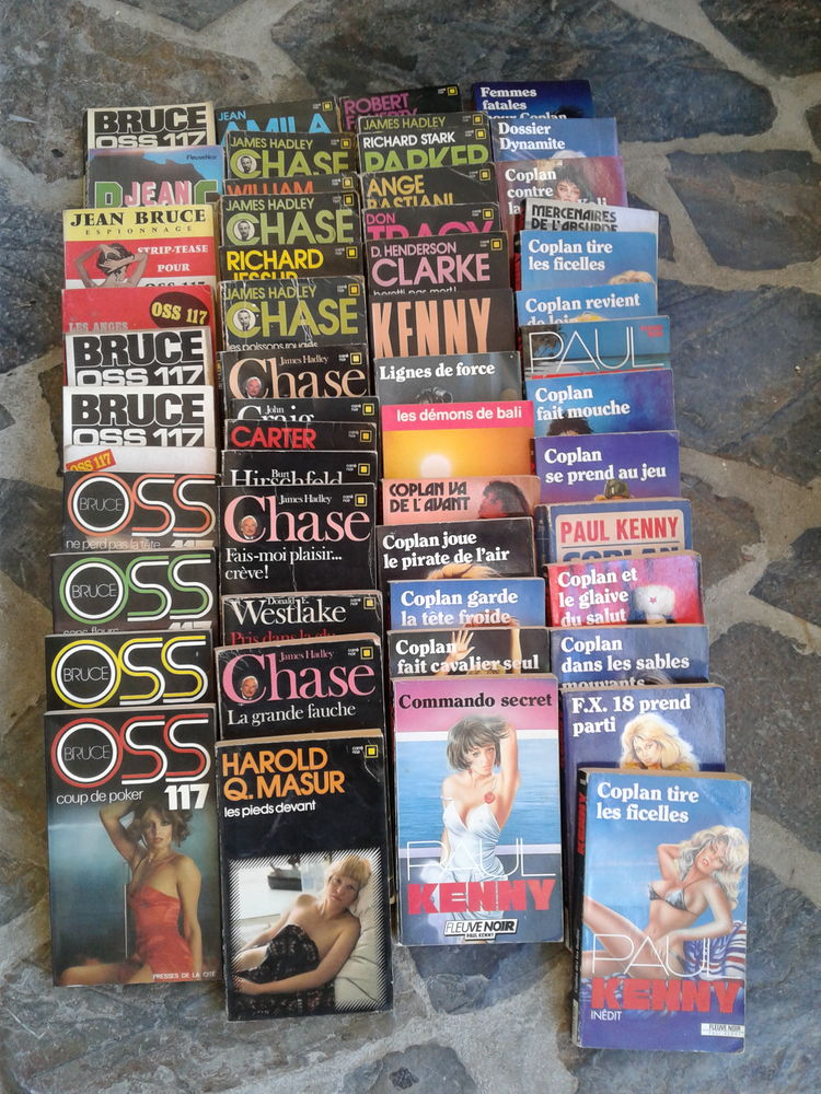 53 livres - Carr� noir - Paul Kenny - Oss 117 20 Dinan (22)