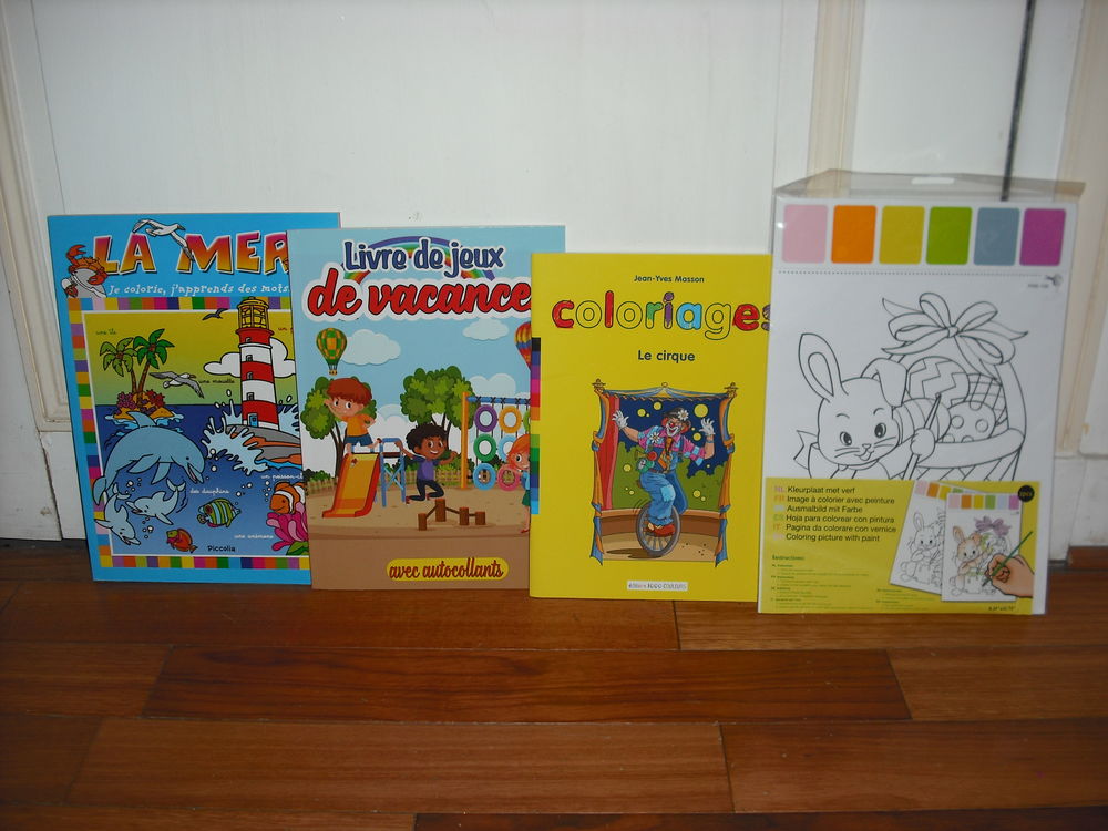 Lot de 3 livres de coloriage : Mer, Cirque, Jeux de vacances 8 Paris 12 (75)
