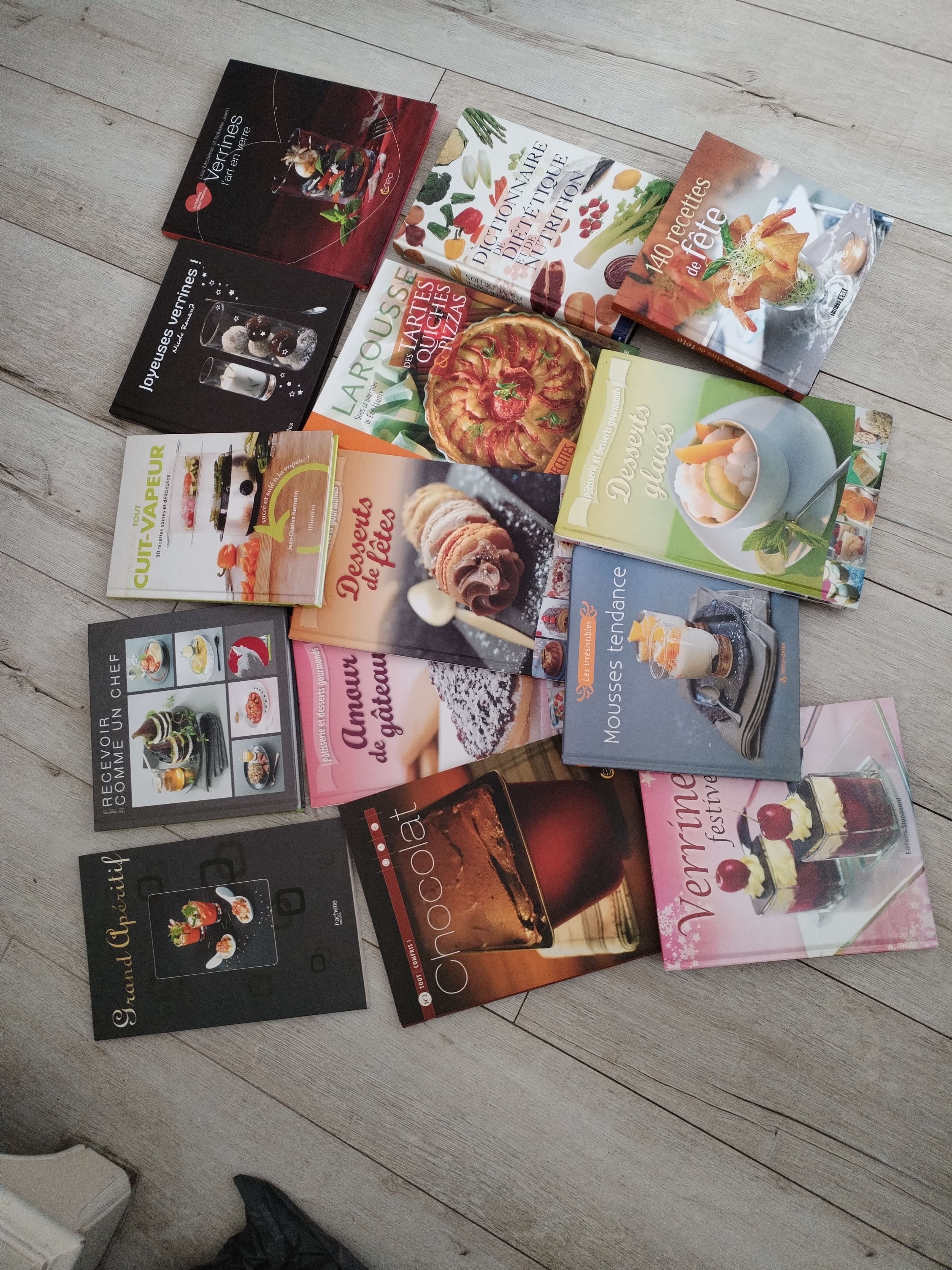 Lot de 109 livres de cuisine �tat neuf 40 Lille (59)