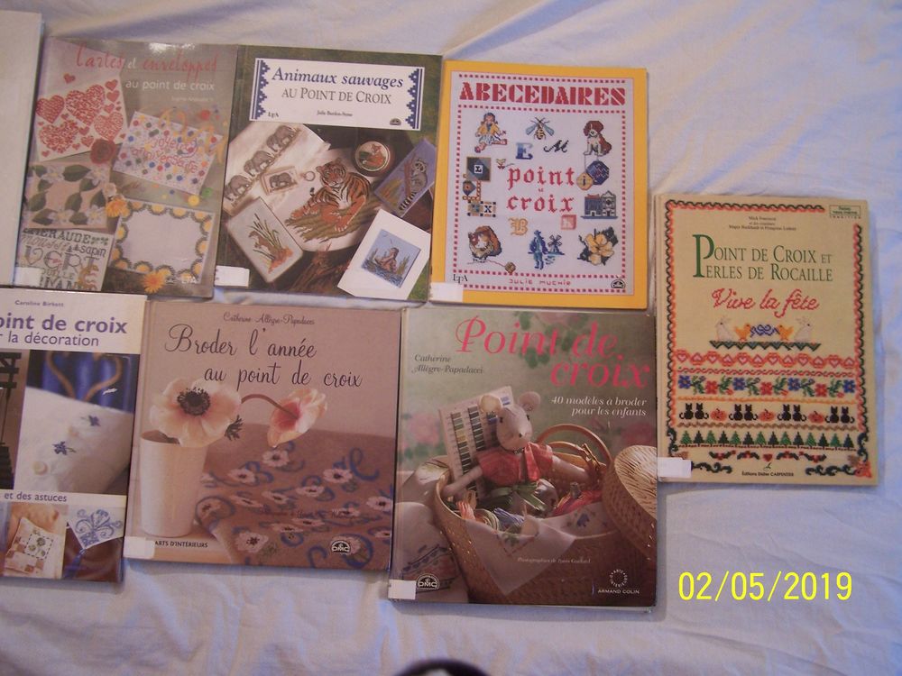 LIVRES DIVERS DE BRODERIE 15 Issy-les-Moulineaux (92)