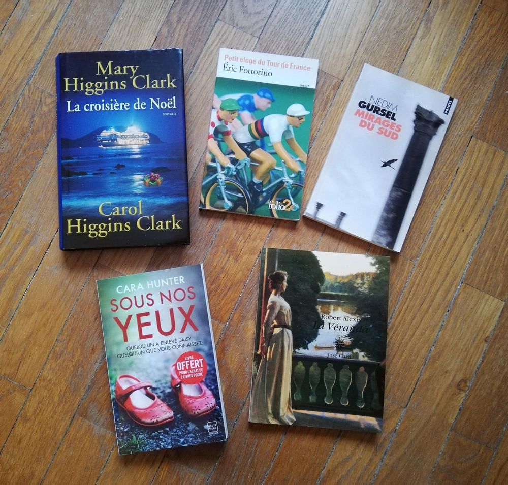 Lot de 4 livres + 1 livre offert. 16 Asni�res-sur-Seine (92)