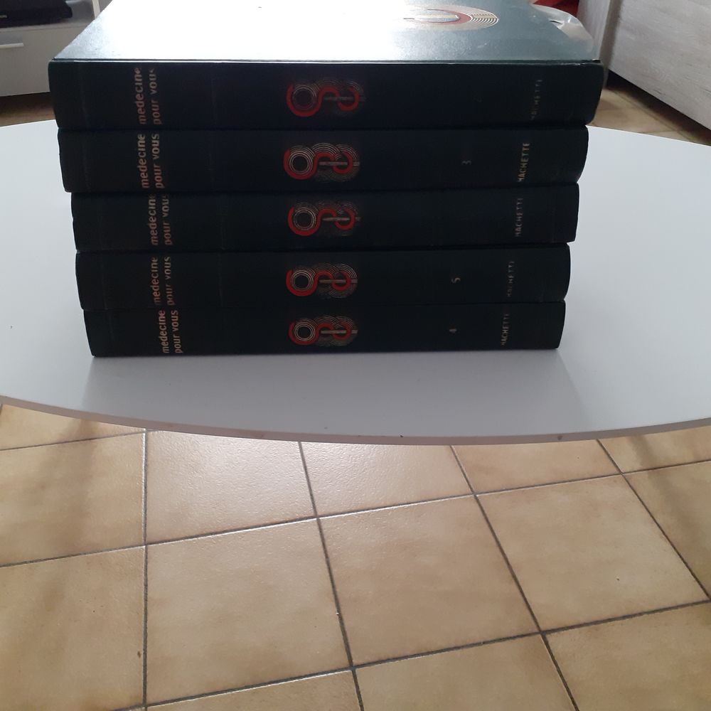 livres m�decine pour vous Hachette 5 volumes 0 Bourg-l�s-Valence (26)