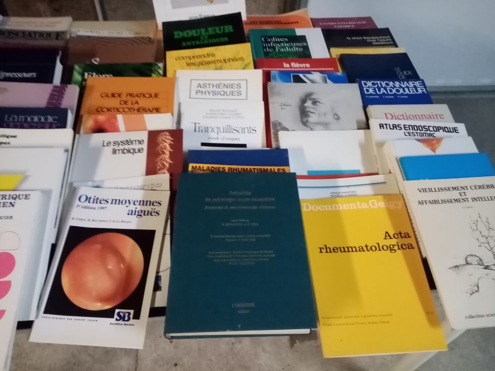 LIVRES M�DICAUX ETAT NEUFS (Lot 37 ) 1 Le Mans (72)