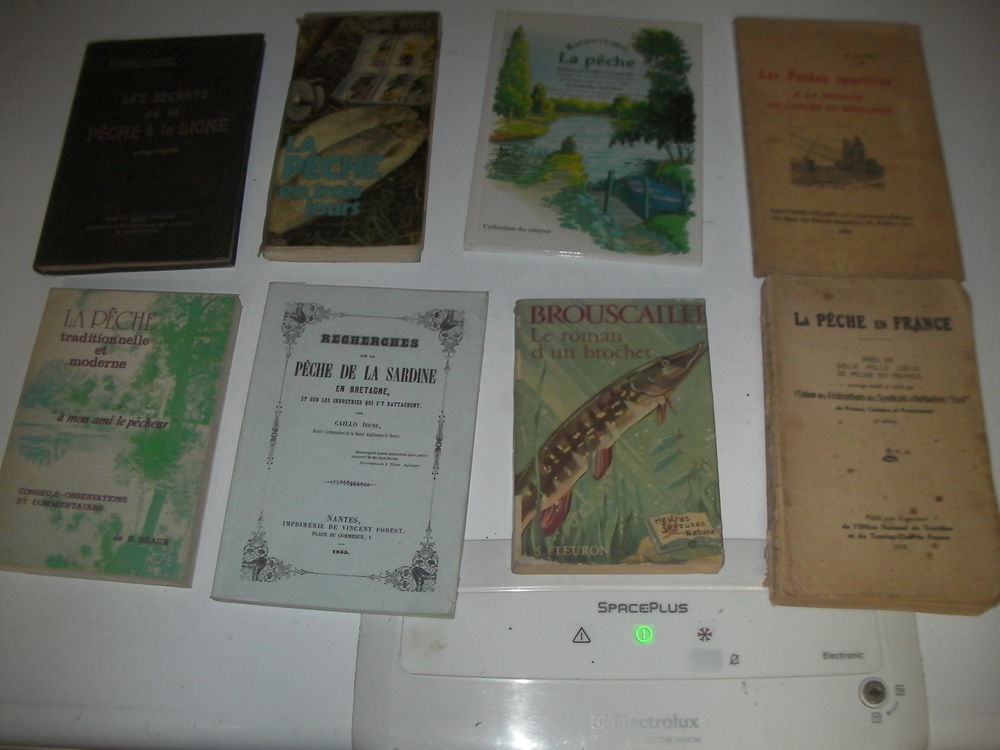 8 livres de p�che N� 189 � 196 1 Roques (31)