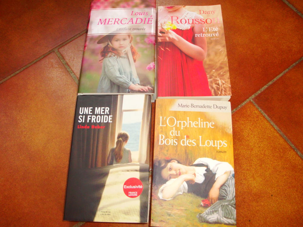 4 Livres roman 12 Nimes (30)