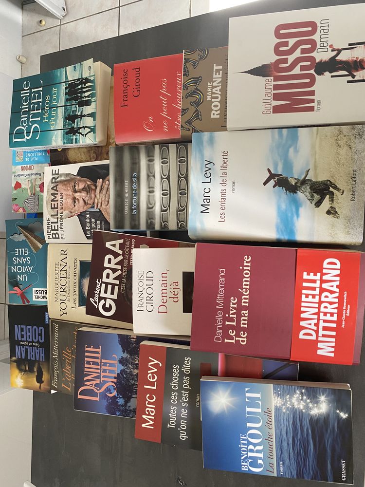 lot livres romans 12 Gignac (34)