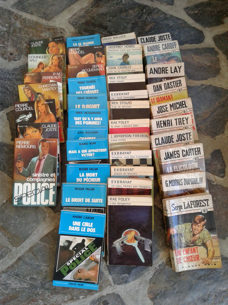 Lot de 48 livres Sp�cial Police et Romans policiers. 20 Dinan (22)