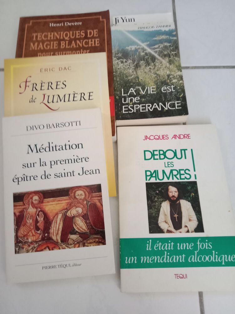 Livres spiritualit� 7 Hy�res (83)