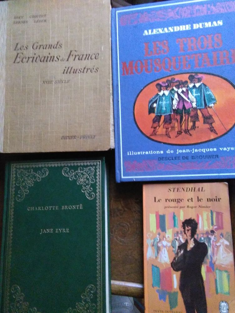 Lot de 5 livres tr�s �pais. 10 Servian (34)