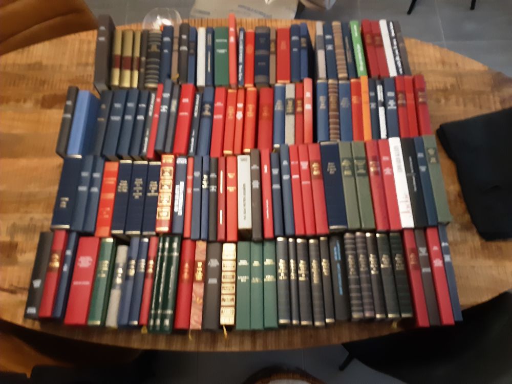 Lot livres 320 Montaigu (85)