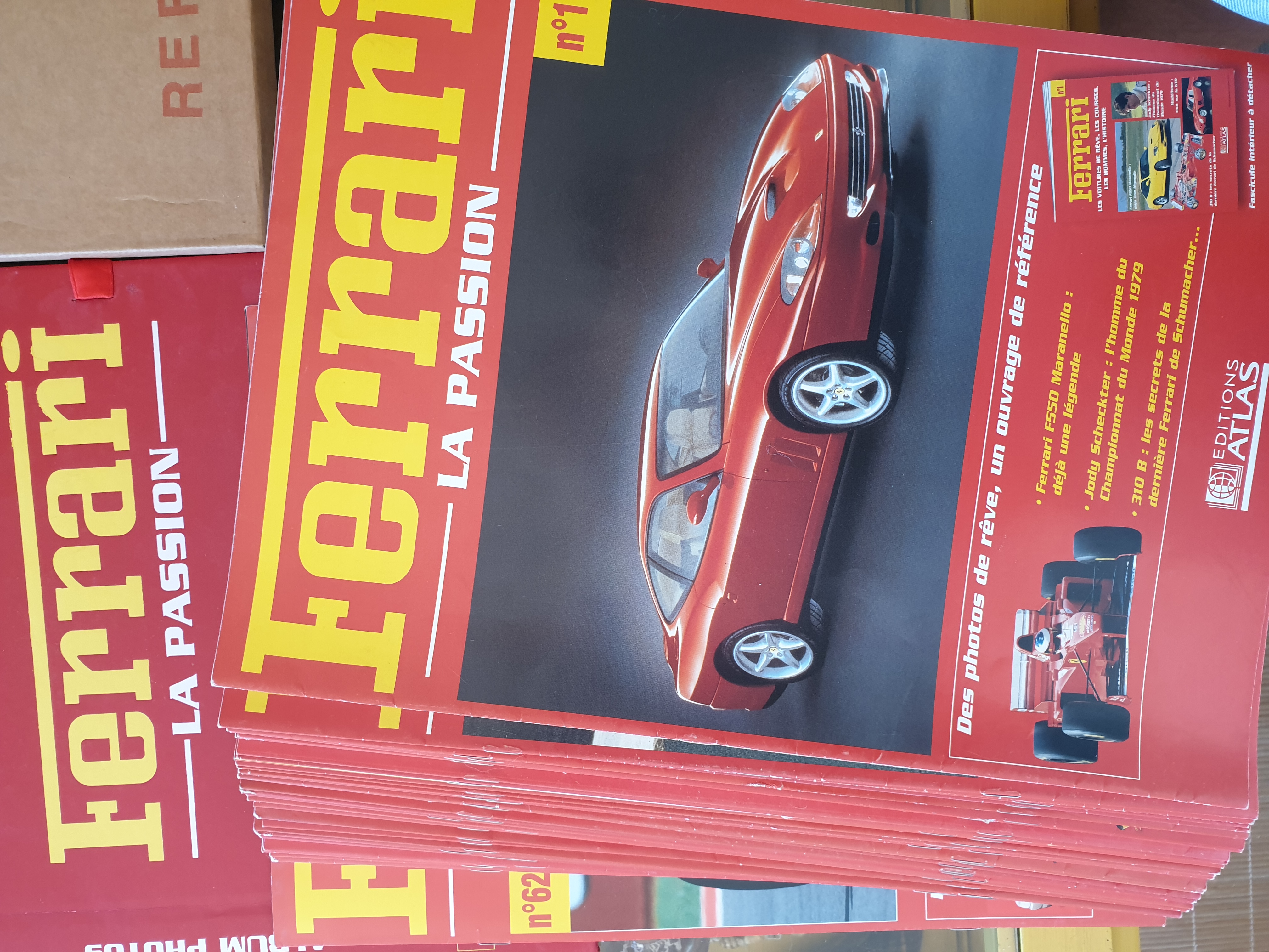 livrets FERRARI collection 30 Saint-Av� (56)