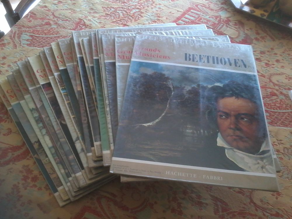 22 livrets Grands musiciens classiques avec 33 T 50 Graulhet (81)