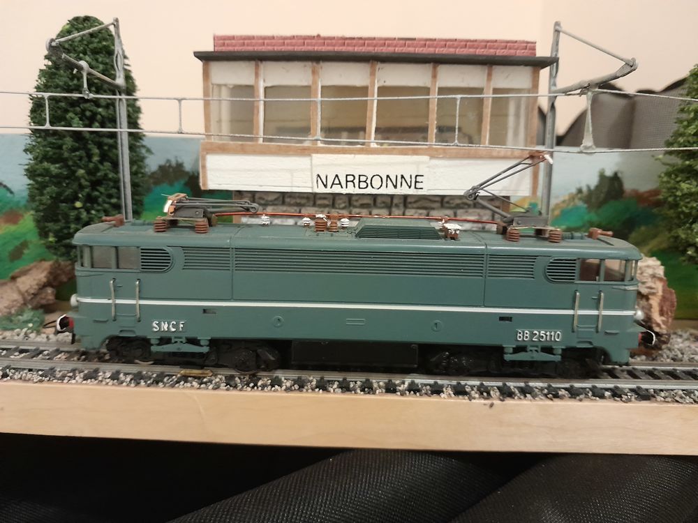 Loco BB 25110 JOUEF ch�ssis motoris� ROCO 90 Fleury (11)