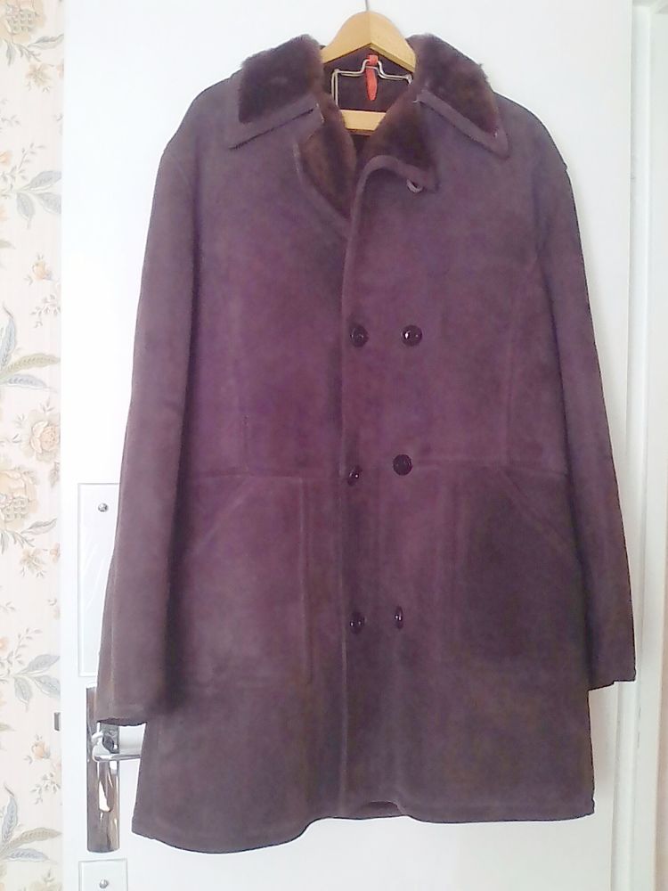 Long manteau 90 cm hiver homme mouton retourn� Taille L - XL 240 Cachan (94)