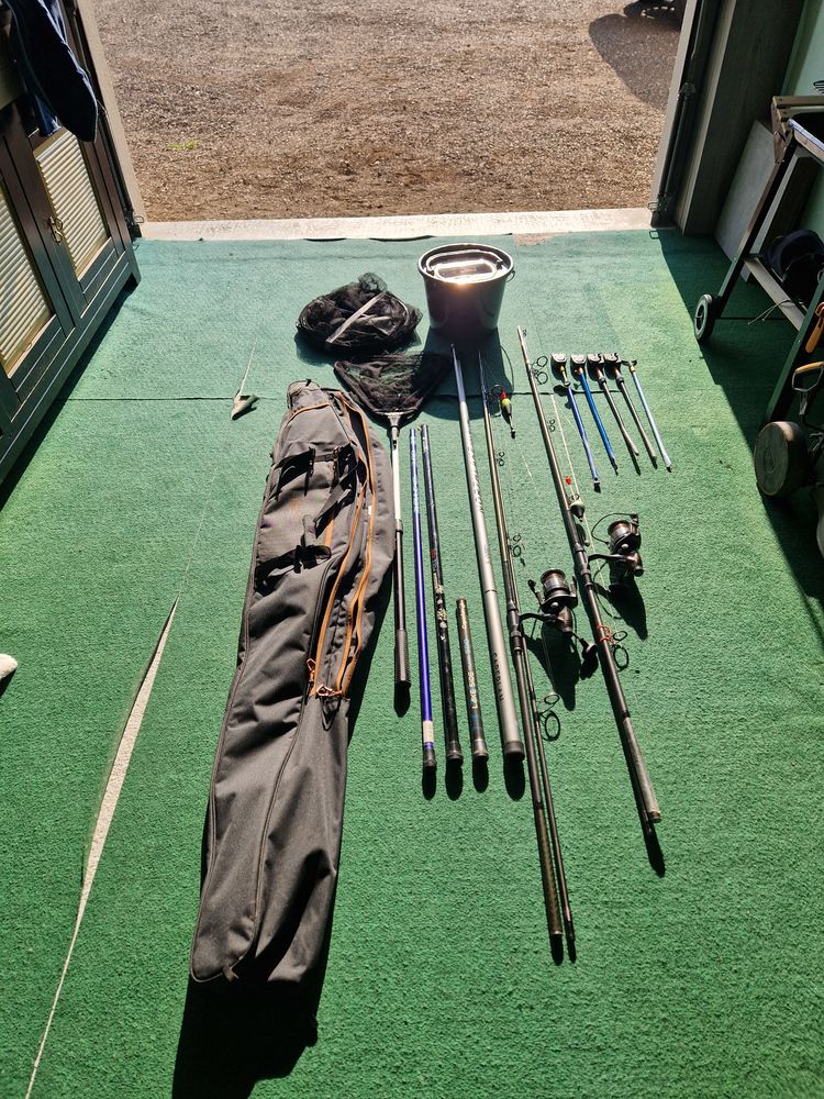 lots articles de p�che 400 La Chapelle-Saint-Ursin (18)