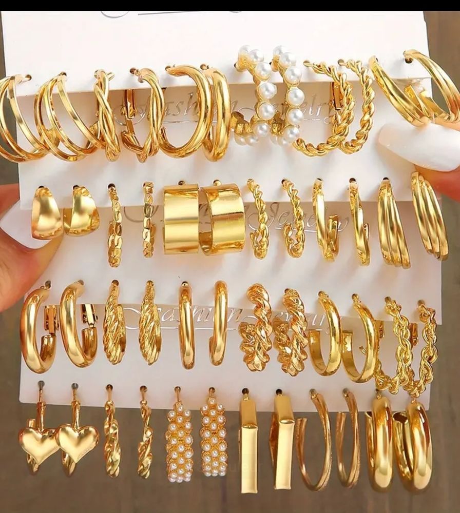 lots 48 boucles d'oreilles neuves 13 Lyon 1 (69)