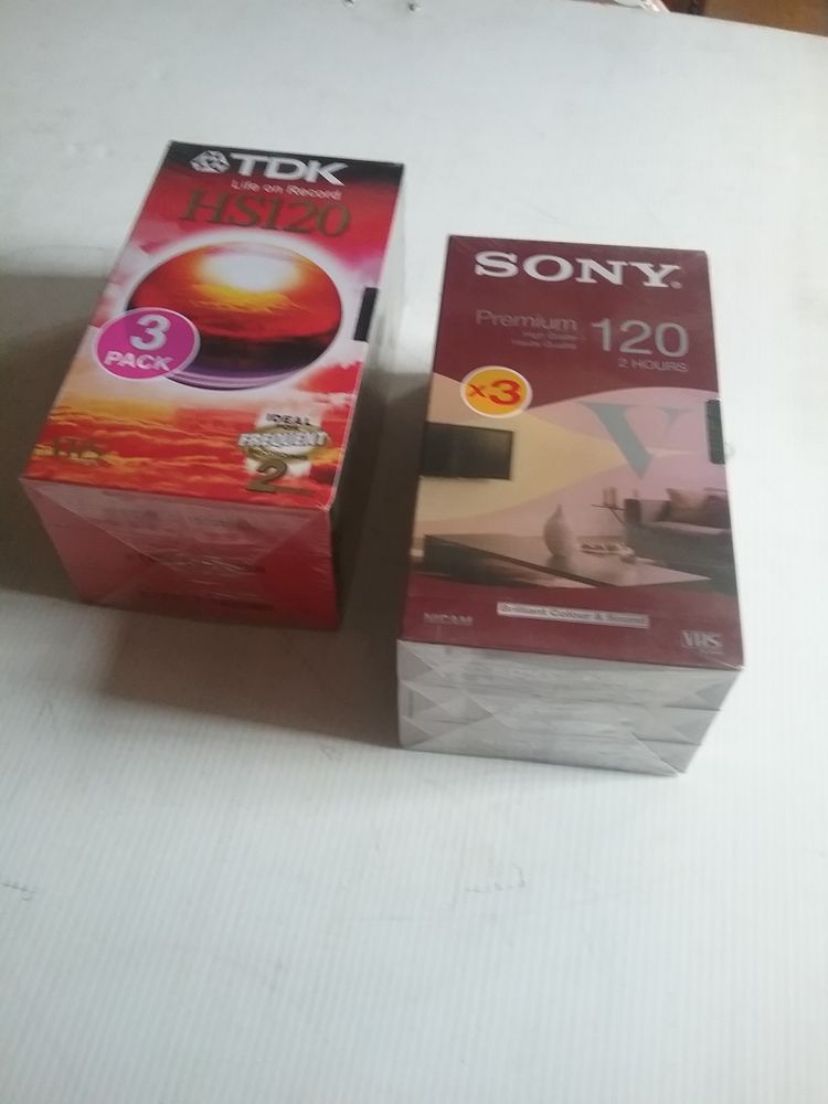 2 lots de 3 cassettes vid�o TDK et SONY  E 120 3 Boutervilliers (91)