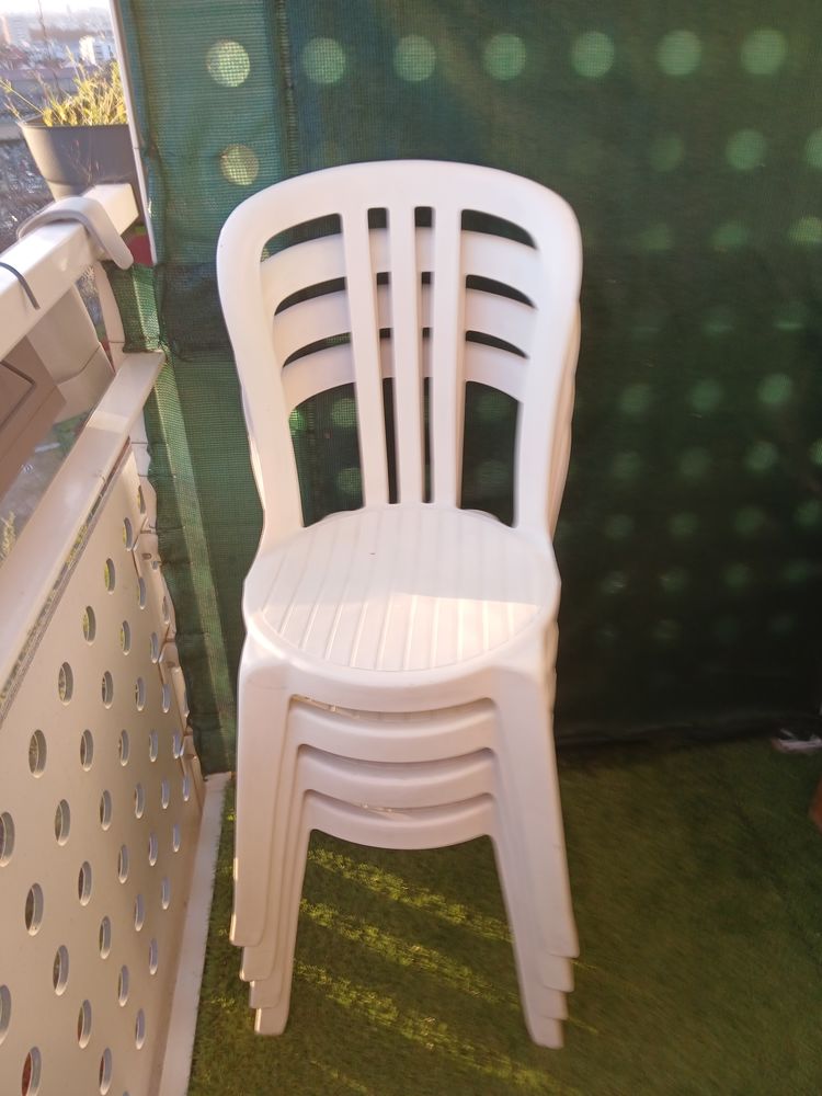 Lots 04 chaises de jardin 20 Argenteuil (95)