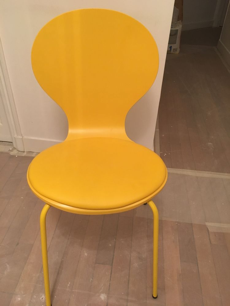 Lots de deux chaises 30 Paris (75)