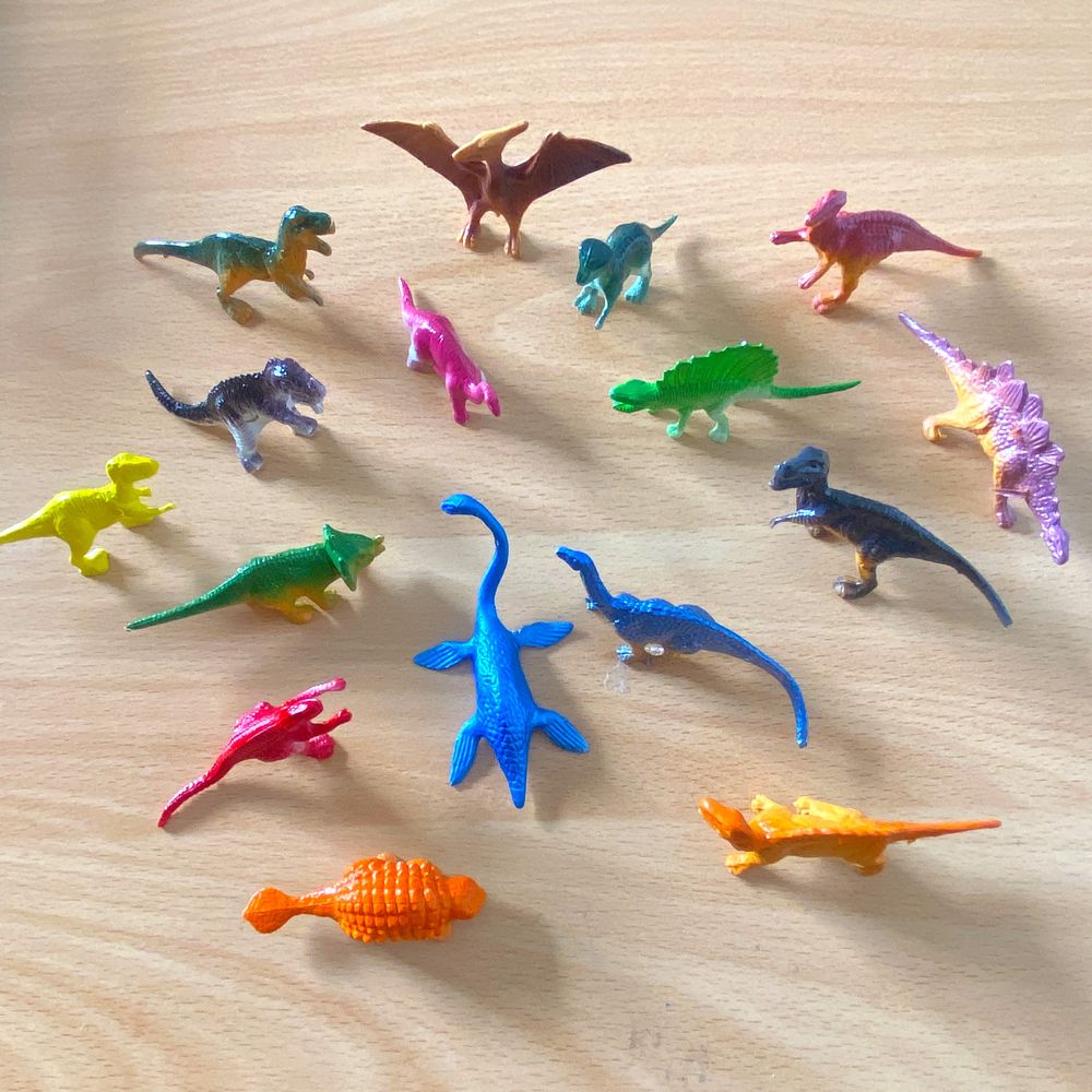 Lots de 16 figurines dinosaures 8 Nantes (44)