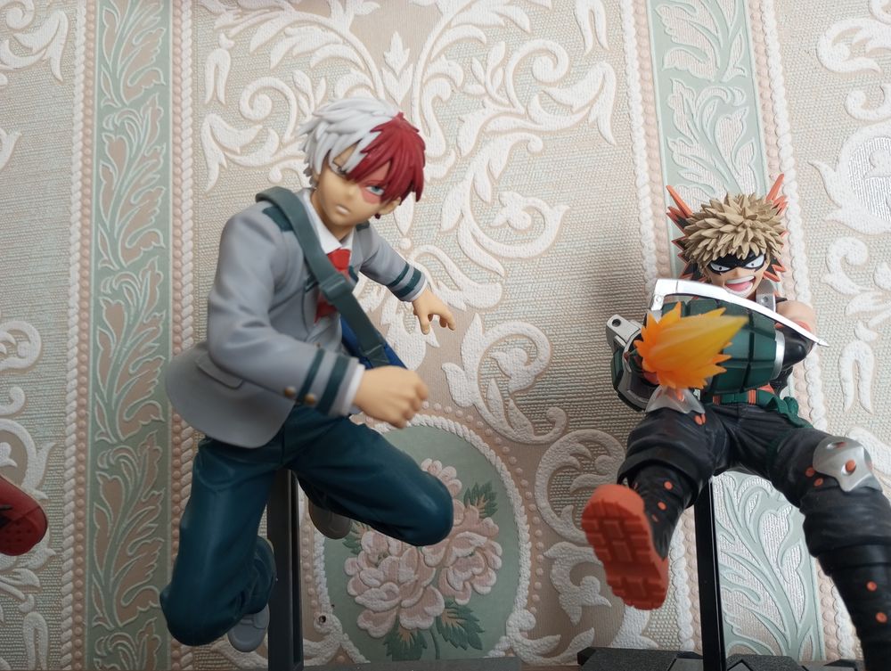 Lots de 3 figurines My H�ro Academia 80 Sardieu (38)