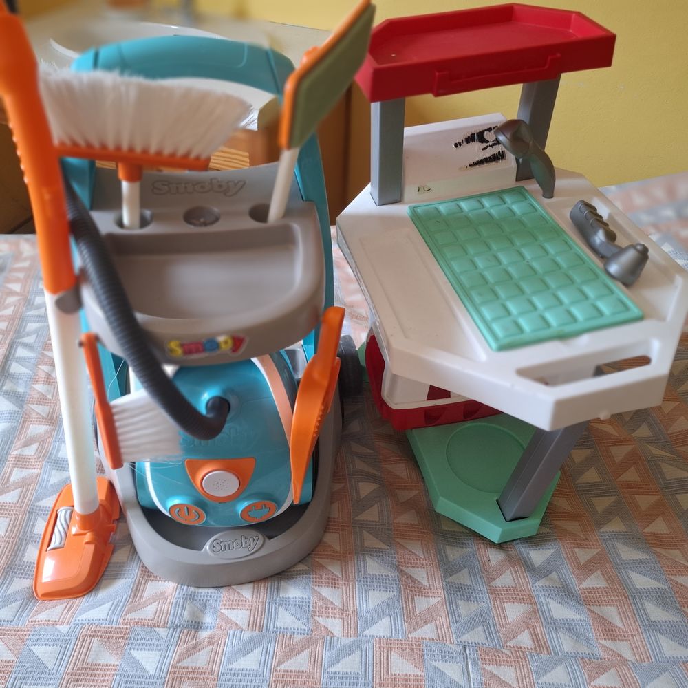 Lots jouets  enfants 0 Bernex (74)