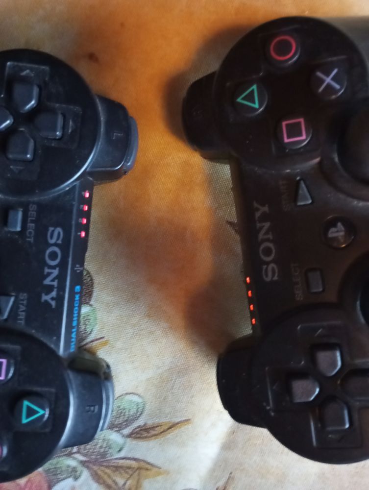 Lots de 2 manette PlayStation 3 40 Sardieu (38)