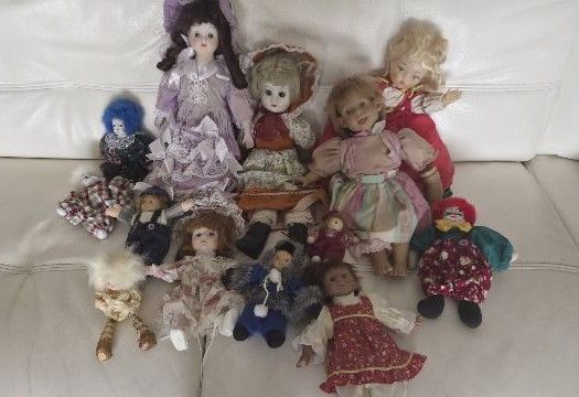 LOTS DE POUPEES ANCIENNES 80 Calvisson (30)