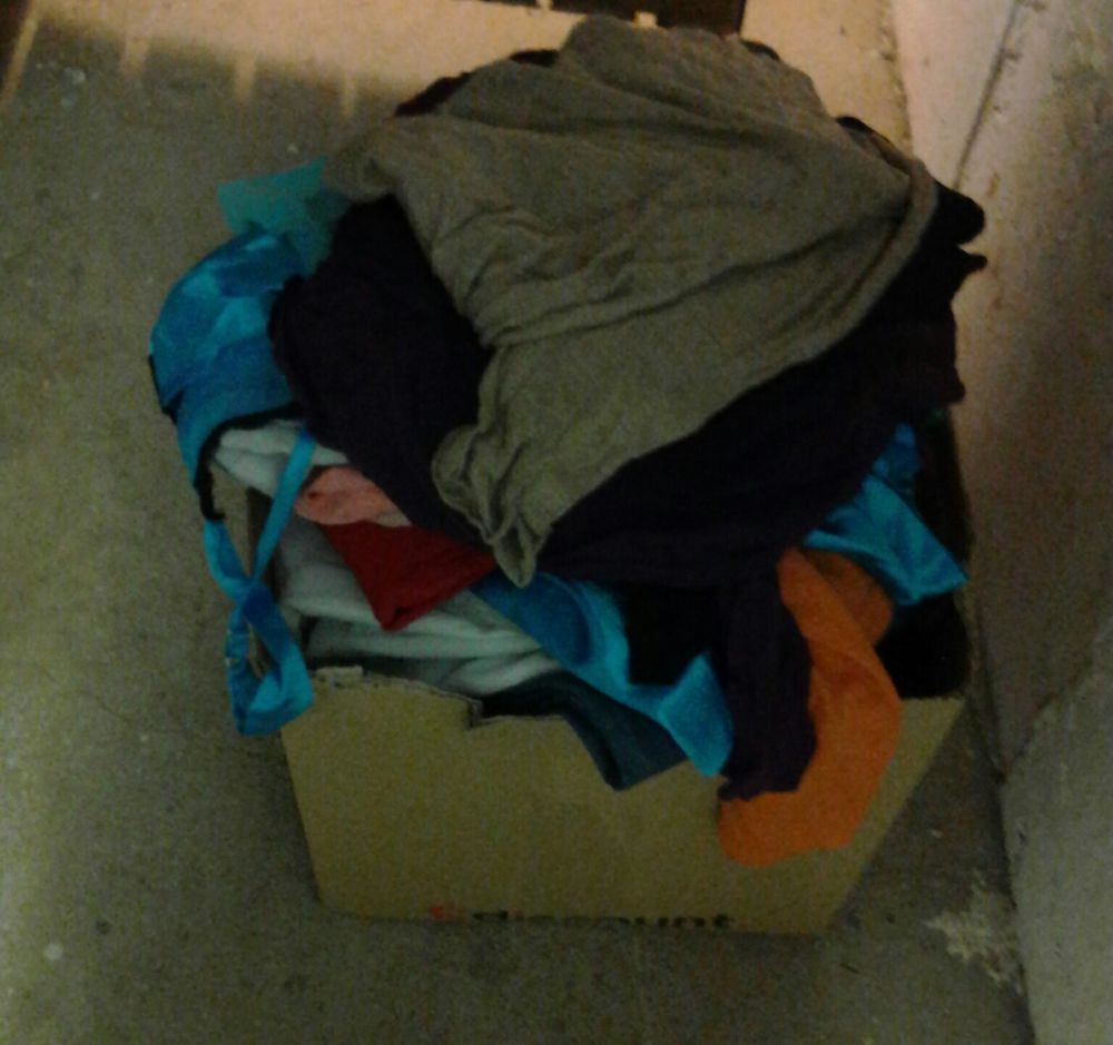 Lots de v�tements homme femme enfants au choix 
40 Articles 60 La Celle-Saint-Cloud (78)