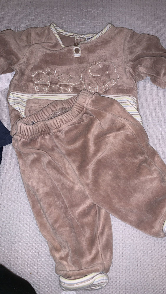 lots vetements 6 mois ( 28 pi�ces ) 30 Blois (41)